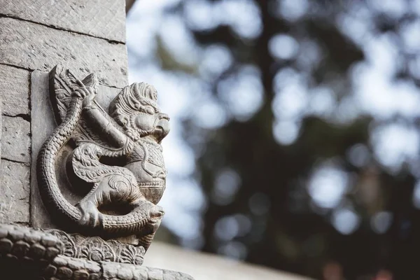 Plan Rapproché Mur Sculpté Fond Flou Dans Temple Hindou Népal — Photo