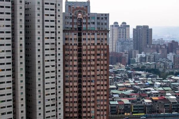 台湾台北市高楼城市景观的高角镜头 — 图库照片