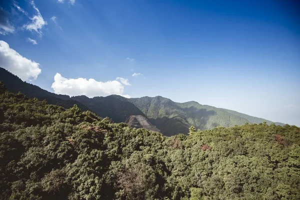 Beau Plan Montagnes Boisées Sous Ciel Bleu Népal — Photo