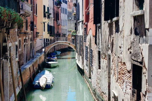 Beautiful Shot Canal Middle Historic City Venice Veneto Italy — Stock Photo, Image