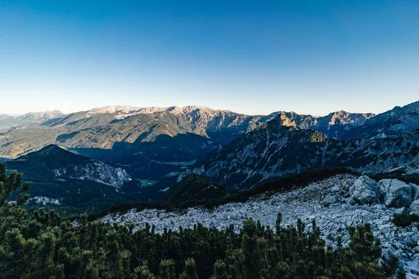Uma Bela Paisagem Montanhosa Sob Céu Limpo Totes Gebirge Áustria — Fotografia de Stock