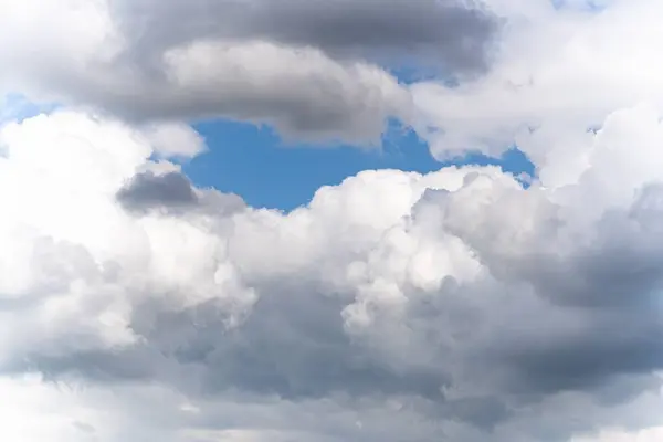 아름다운 흰 구름 사진 - 시원 한 배경에 안성맞춤이다 — 스톡 사진