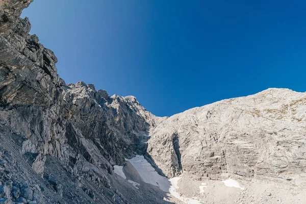 Avusturya Nın Totes Gebirge Kentindeki Açık Gökyüzünün Altında Bir Kaya — Stok fotoğraf
