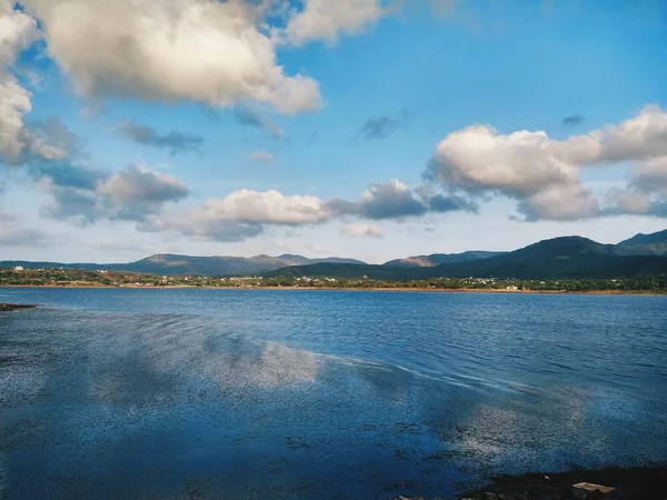 Nubes sobre el valle . — Foto de Stock