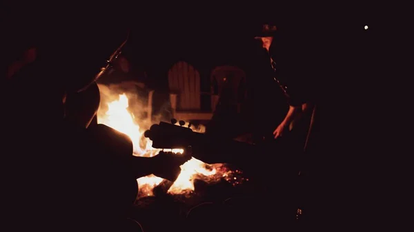 Toronto Canada 2018 Campfire Guitarristas Canadá Toronto Início Primavera Noite — Fotografia de Stock