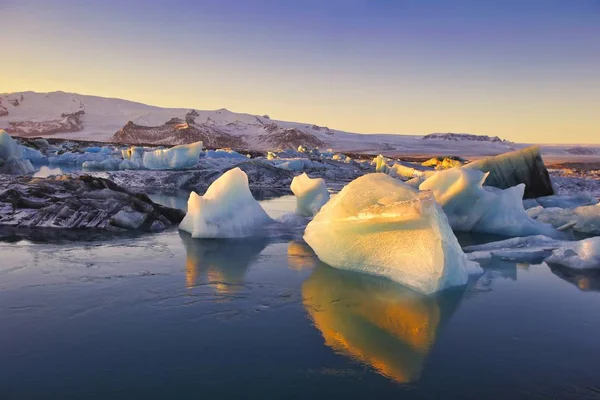 Zlanda Daki Ünlü Jokulsarlon Buzullu Gölünün Güzel Bir Fotoğrafı — Stok fotoğraf