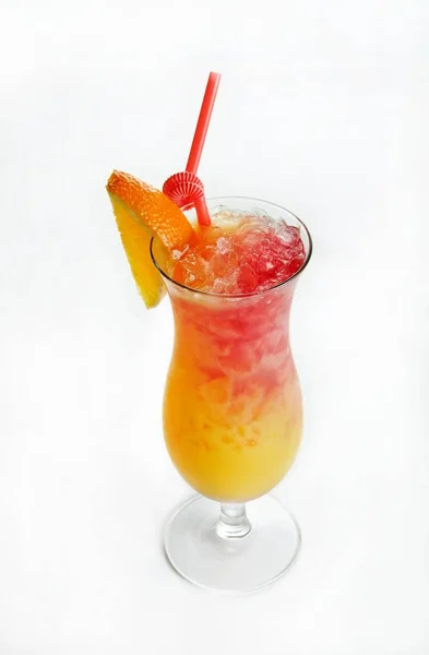 Een Verticaal Geïsoleerd Shot Van Een Mai Tai Cocktail Perfect — Stockfoto