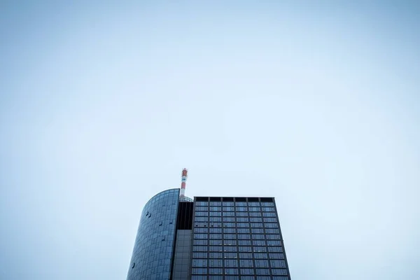 Vue Angle Bas Immeuble Bureaux Sous Ciel Lumineux Francfort Allemagne — Photo