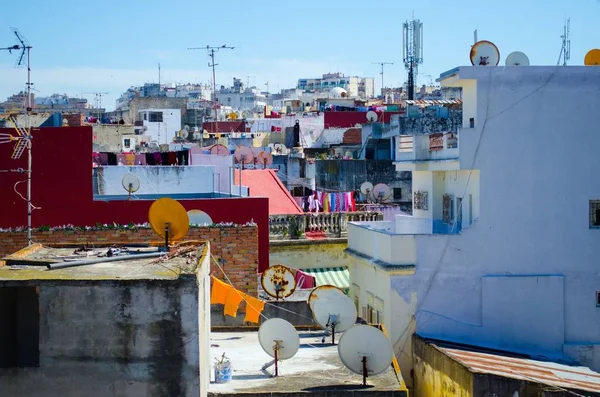 Een Hoge Hoek Opname Van Een Haven Stad Onder Prachtige — Stockfoto