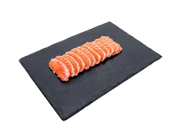 Duże Ujęcie Kąta Sashimi Sushi Wędzonego Łososia Czarnej Tacy Izolowanej — Zdjęcie stockowe
