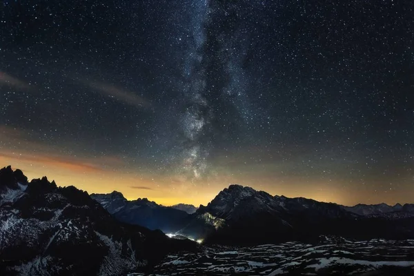 Impresionante Paisaje Vía Láctea Sobre Los Alpes Italianos — Foto de Stock