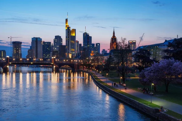 Frankfurt Germany Mar 2017 Beautiful Shot Cityscape Twilight Illuminated Buildings — Stock Photo, Image