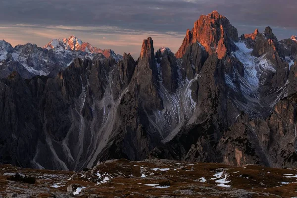 Захватывающий Снимок Горы Кадини Мисюрина Итальянских Альпах Время Заката — стоковое фото