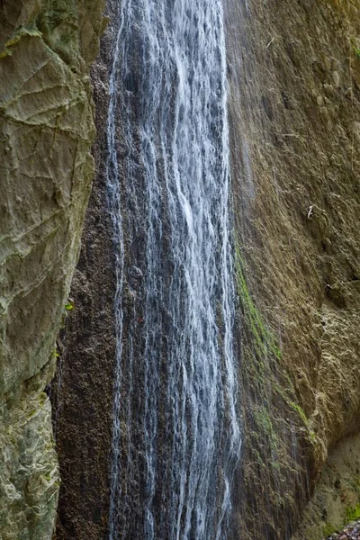 Tiro Vertical Uma Textura Cachoeira Montanha Medvednica Zagreb Croácia — Fotografia de Stock