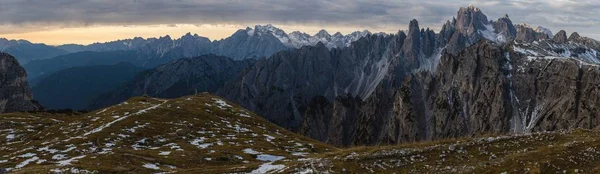 Plano Panorámico Montaña Cadini Misurina Los Alpes Italianos —  Fotos de Stock