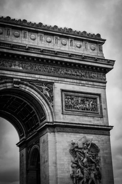 Grayscale Closeup Shot Famous Historic Arc Triomphe Toile Пам Ятник — стокове фото