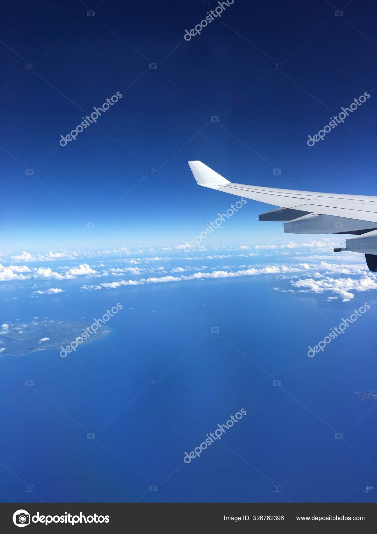 Picture Plane Wing Still Air Blue Sky Clouds — Stock Photo © Wirestock