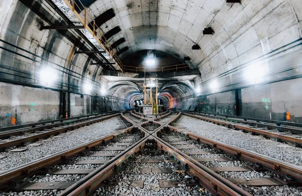 Underground tunnel and the railway in New York, Stany Zjednoczone Ameryki — Zdjęcie stockowe
