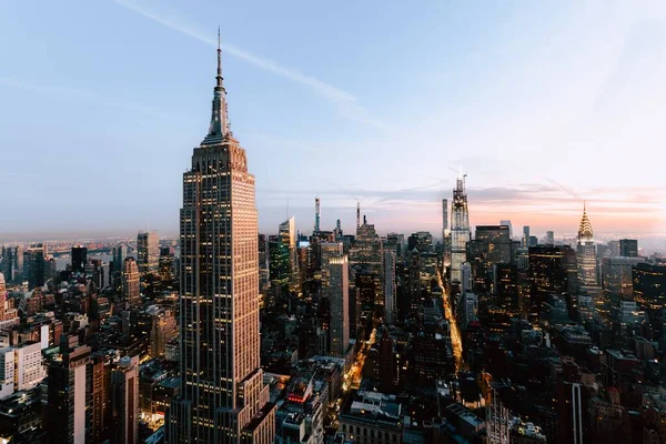 Belle vue sur l'Empire States et les gratte-ciel de New York, États-Unis — Photo