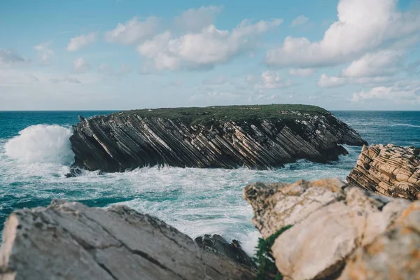 Uma Bela Paisagem Das Ilhas Baleares Peniche Portugal Sob Nuvens — Fotografia de Stock