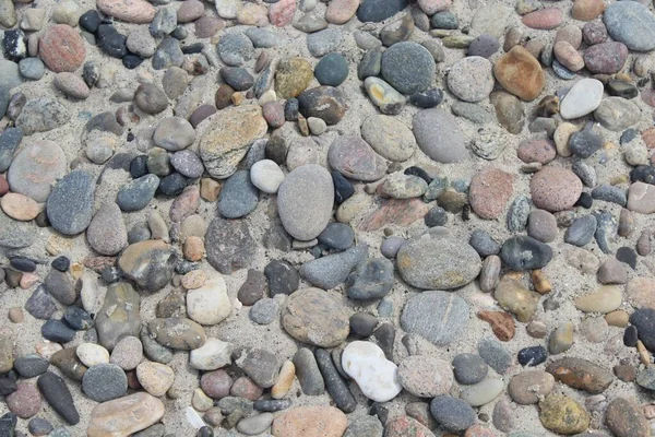 Una Mezcla Piedras Granito Diferentes Formas Tamaños Una Playa Arena —  Fotos de Stock