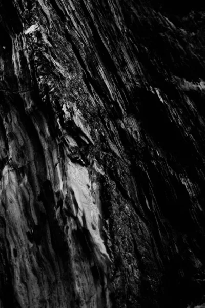 Vertical Grey Scale Shot Patterns Rocky Cliffs — Stock Photo, Image
