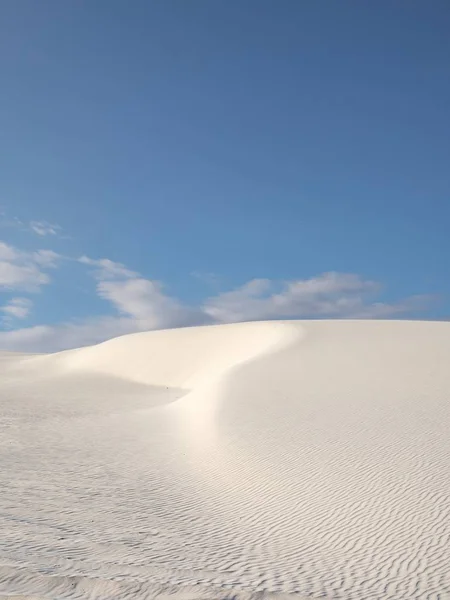Den Vita Sandens Nationalmonument Blå Molnig Himmel Dagtid Chihuahuan Öknen — Stockfoto