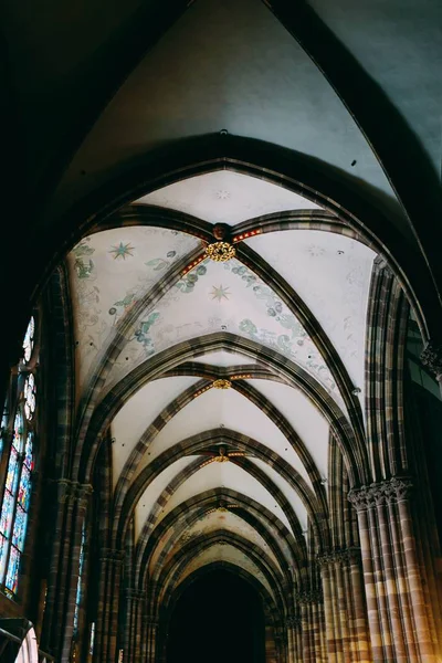 Vertical low angle shot of a ceiling of a  Medieval building — 스톡 사진