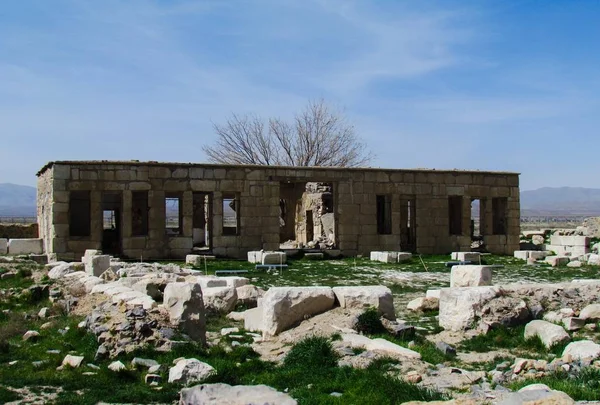 Piękny widok na pozostałość zamku w Persepolis, Shiraz, Iran — Zdjęcie stockowe