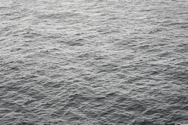 Onde marine sotto la luce del sole - una bella immagine per sfondi e sfondi — Foto Stock