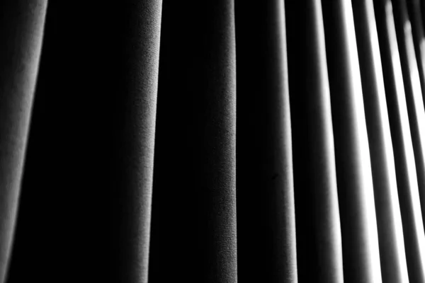 Fény ragyog a fekete függöny - jó a háttérben — Stock Fotó