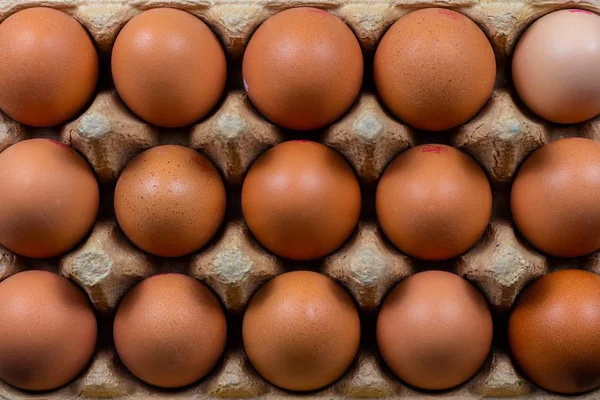 Високий кут крупним планом постріл сирих яєць — стокове фото