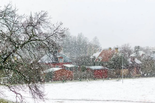 Tempestade de neve na cidade sueca — Fotografia de Stock