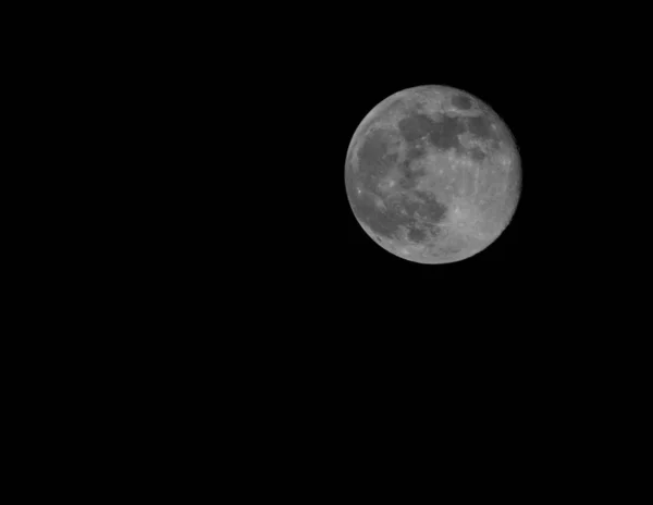 Belo Tiro Lua Cheia Céu Escuro Ótimo Para Fundo — Fotografia de Stock