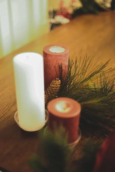 Vertical Closeup Shot Christmas Candles Spreading Festive Cheerful Atmosphere — ストック写真