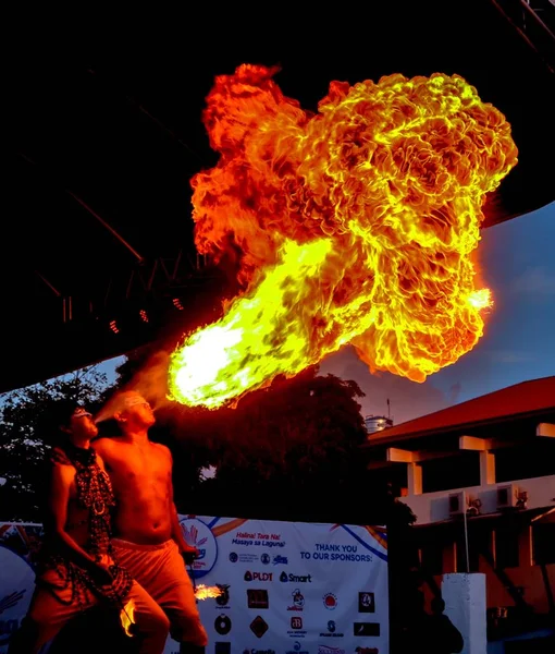 Круз Лагуна Філіппіни Липня 2016 Вогняні Брізери Місцевому Фестивалі Лагуні — стокове фото