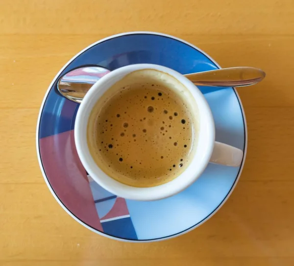 Plano Ángulo Alto Espresso Recién Hecho Sobre Una Superficie Madera —  Fotos de Stock