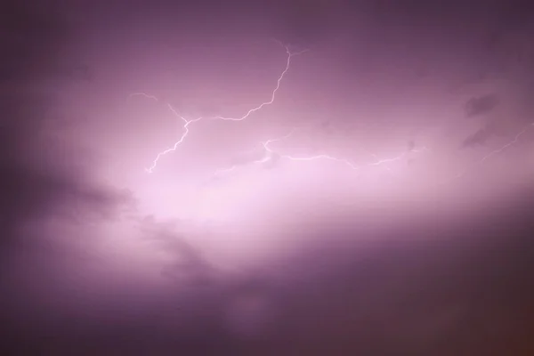 View Sky Capturing Bolt Lightning Purple Cloudy Skies — 스톡 사진