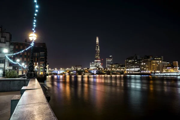 Una Splendida Vista Degli Edifici Shard Catturato Notte Londra Regno — Foto Stock
