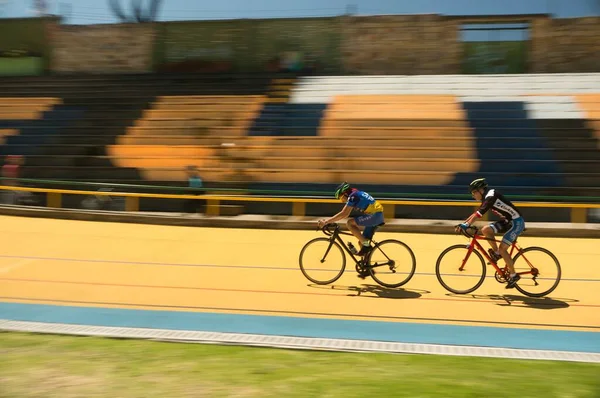 Bogot Colombia Dez 2018 Dois Ciclistas Pedalando Redor Curva Velocidade — Fotografia de Stock