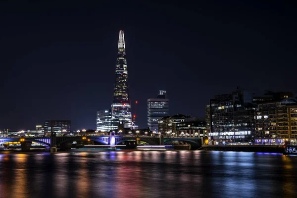 Una Hermosa Vista Shard Tower Capturada Por Noche Londres Reino — Foto de Stock