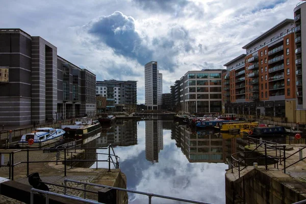 Leeds Wielka Brytania Marca 2017 Widok Mieszkania Końcu Doku Leeds — Zdjęcie stockowe
