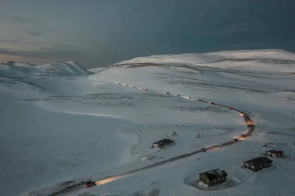 Tiro Ângulo Alto Comboio Gelado Nevado Direção Nordkapp Noruega — Fotografia de Stock