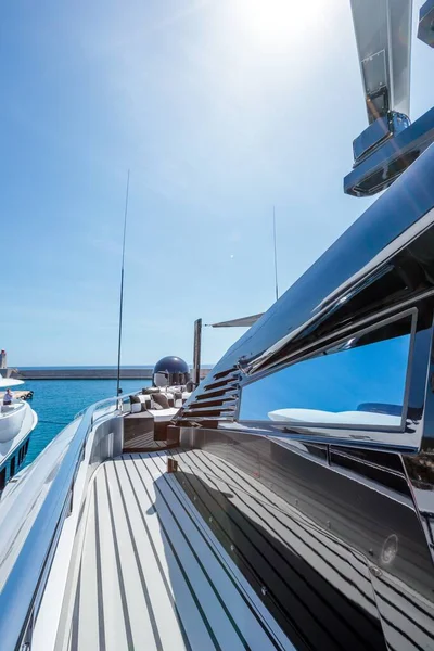 Ein Luxusschiff Das Einem Schönen Sonnigen Tag Meer Segelt — Stockfoto