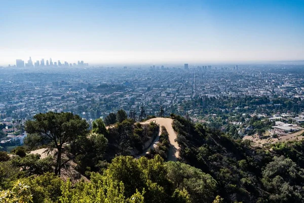 Wysoka Kąt Strzał Miasta Los Angeles Sławnego Griffith Obserwatorium — Zdjęcie stockowe