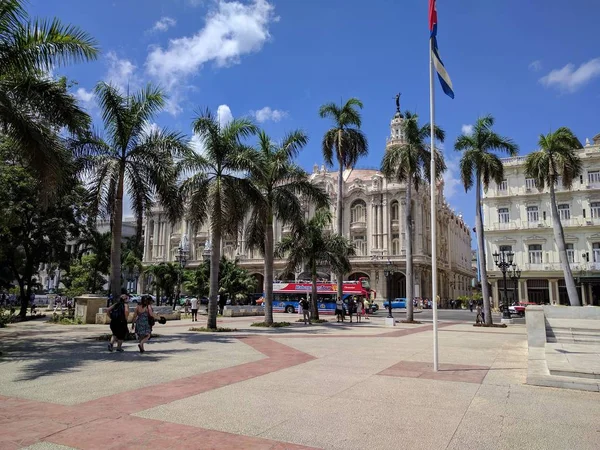 キューバのハバナ 2017年9月4日 夏の終わりにハバナのパルケ セントラル — ストック写真