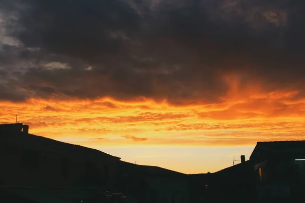 Golden Clouds Sunset Silhouettes Houses San Teodoro Sardinia — 스톡 사진