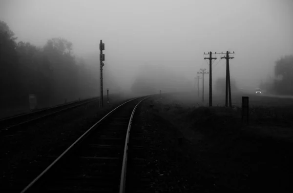 霧の多い鉄道 — ストック写真