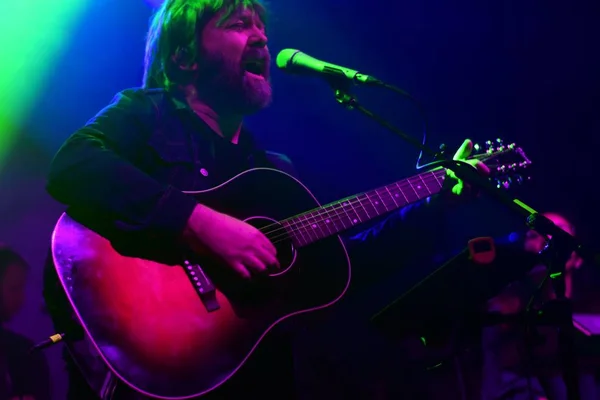 Paul Draper en actuación en el club nocturno SWX, Bristol, Inglaterra. 21 febrero 2018 . — Foto de Stock