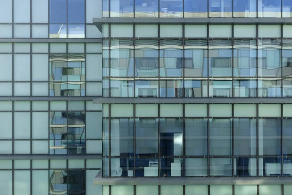 Edifício Moderno Com Efeitos Azuis — Fotografia de Stock